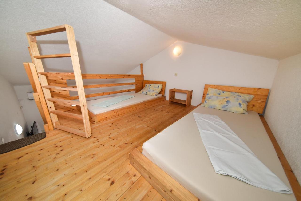 זאטון Apartments Zrakic מראה חיצוני תמונה